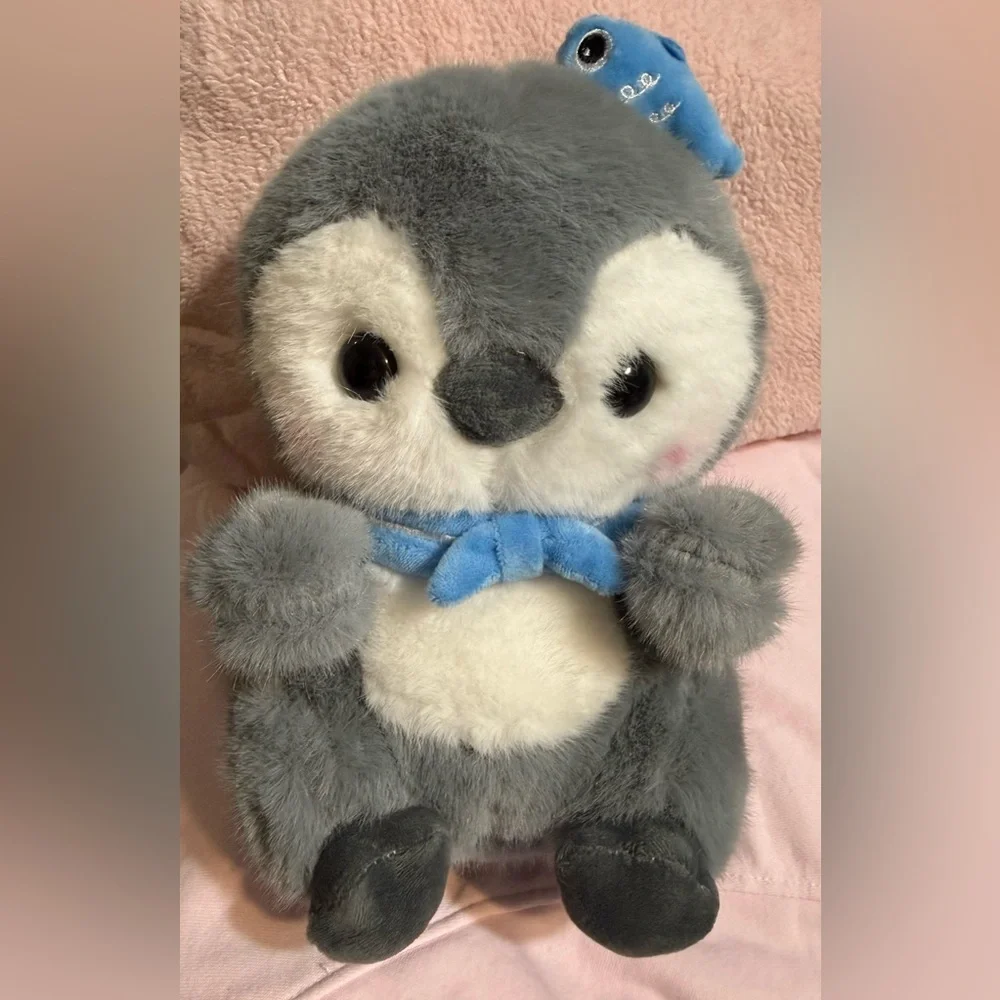 🆕 Adorable Gray and White Penguin Plush - Picture 1 of 2